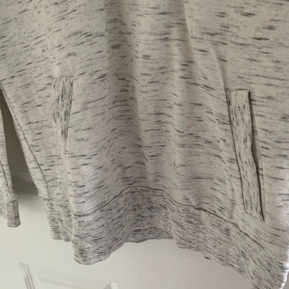 BANANA REPUBLIC - HALF BUTTON SWEATER - Picture 4 of 5